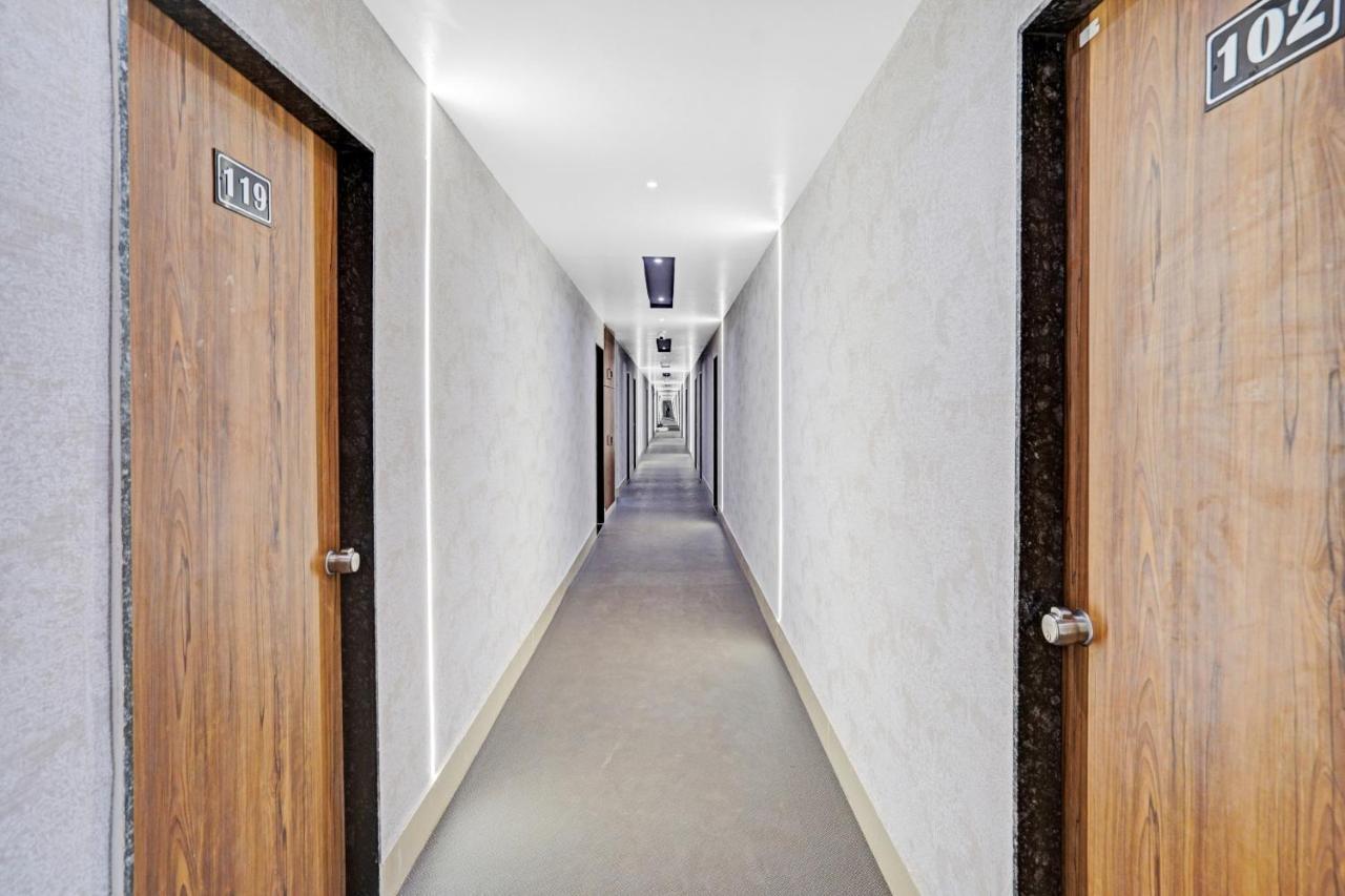Collection O 83775 Hotel 4King 수라트 외부 사진