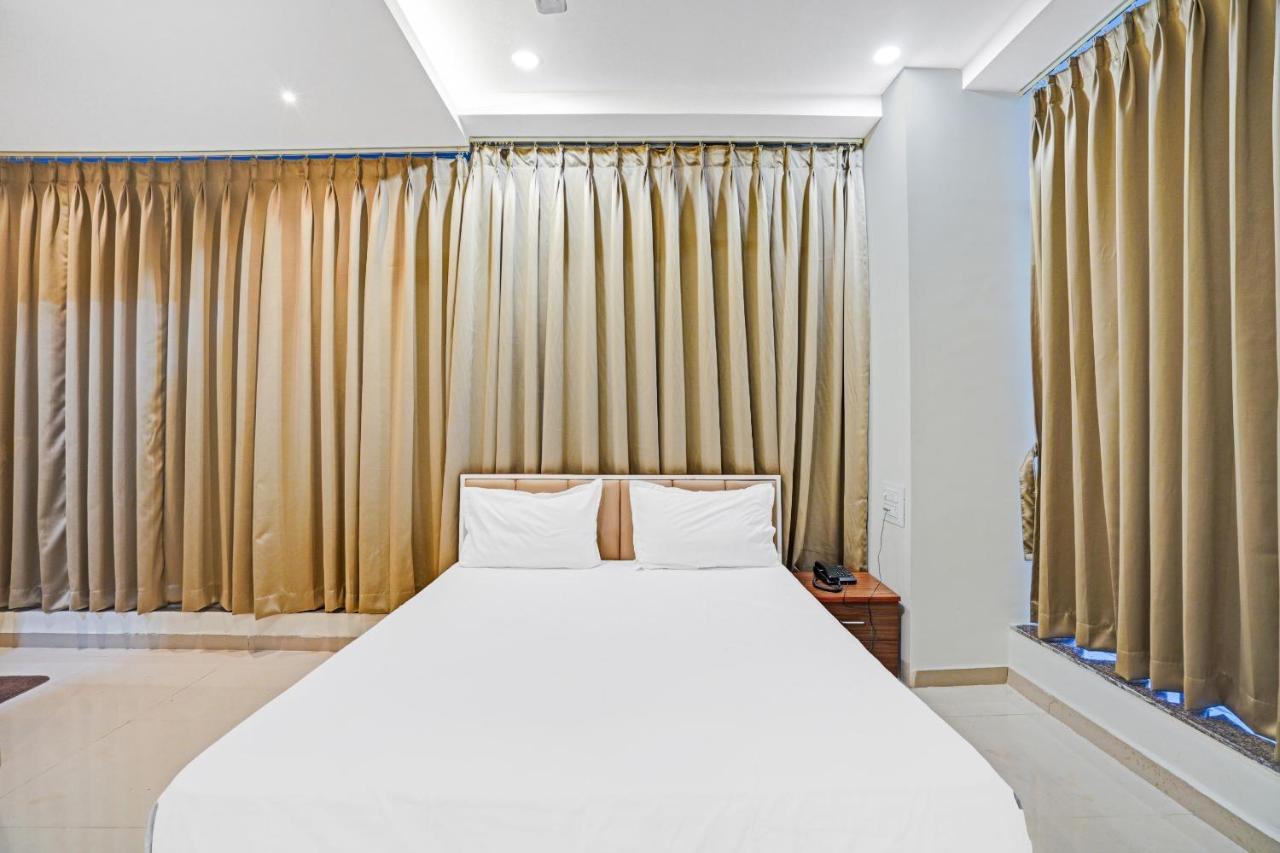Collection O 83775 Hotel 4King 수라트 외부 사진