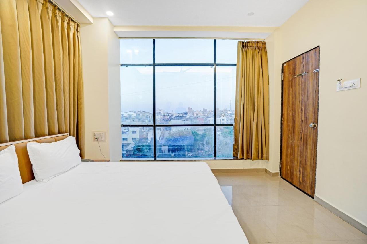 Collection O 83775 Hotel 4King 수라트 외부 사진
