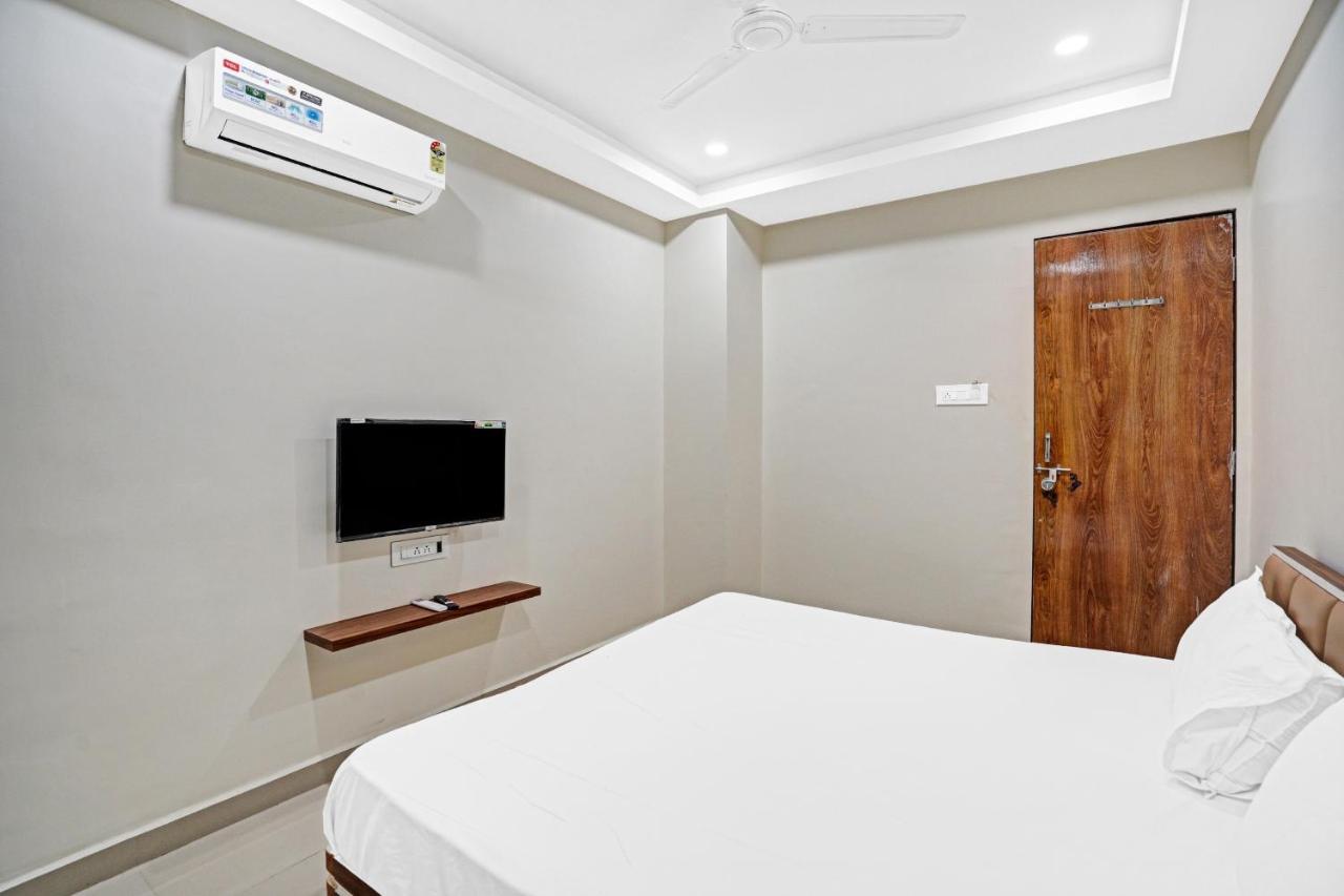 Collection O 83775 Hotel 4King 수라트 외부 사진