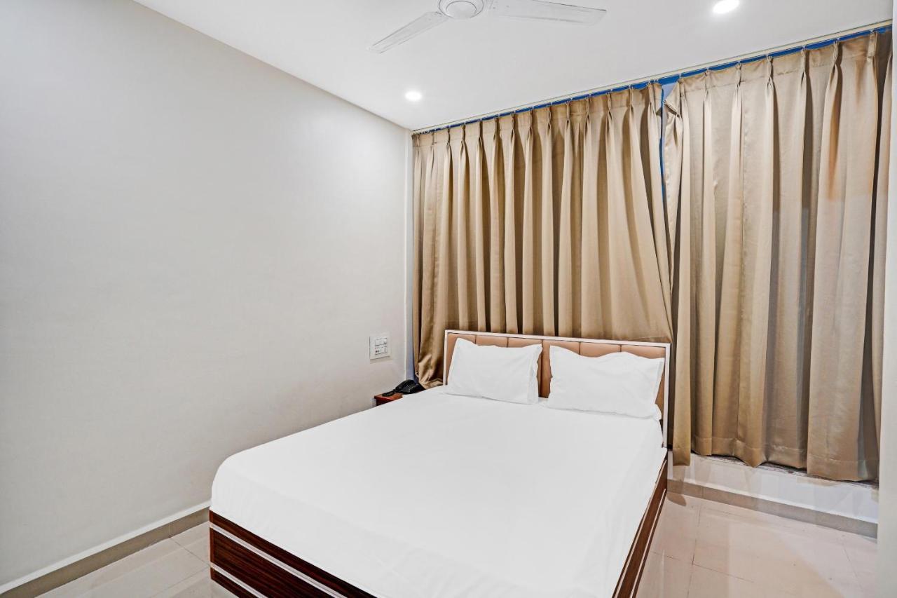 Collection O 83775 Hotel 4King 수라트 외부 사진